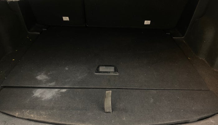 2020 Tata Harrier XZA PLUS 2.0L DARK EDITION, Diesel, Automatic, 1,15,220 km, Boot Inside