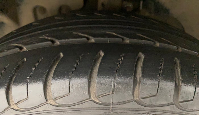 2016 Ford Ecosport TITANIUM 1.5L PETROL AT, Petrol, Automatic, 43,791 km, Left Front Tyre Tread