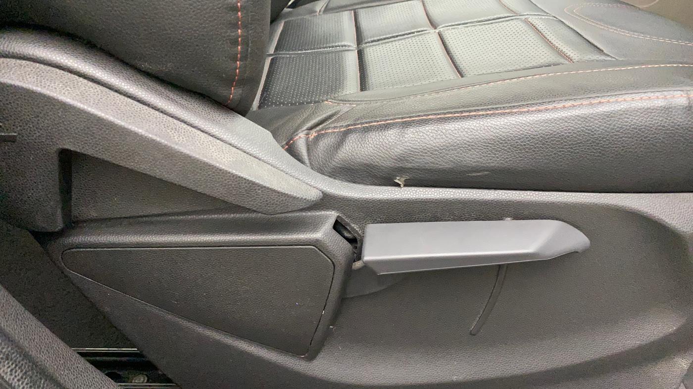 2016 Ford Ecosport TITANIUM 1.5L PETROL AT, Petrol, Automatic, 43,791 km, Driver Side Adjustment Panel