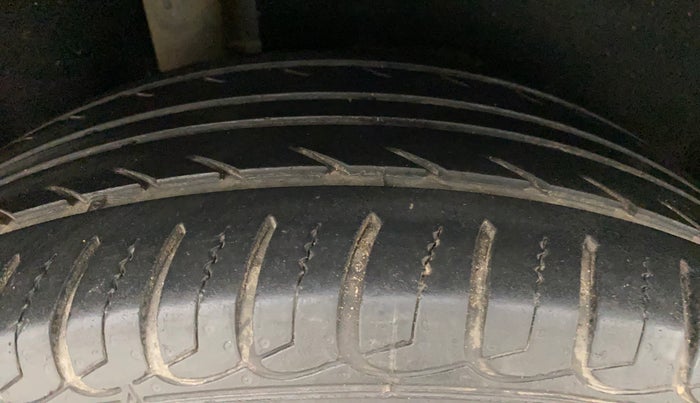 2016 Ford Ecosport TITANIUM 1.5L PETROL AT, Petrol, Automatic, 43,791 km, Right Rear Tyre Tread