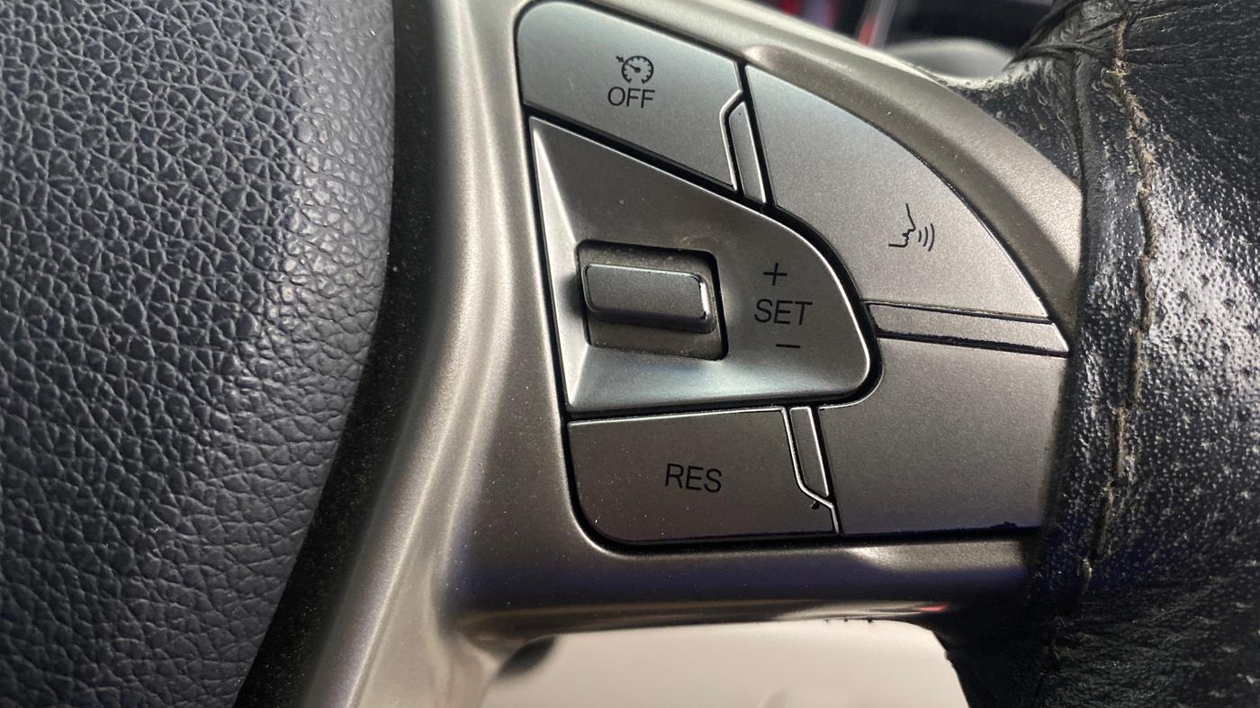 2021 Mahindra XUV300 W8 1.2 PETROL, Petrol, Manual, 55,848 km, Adaptive Cruise Control