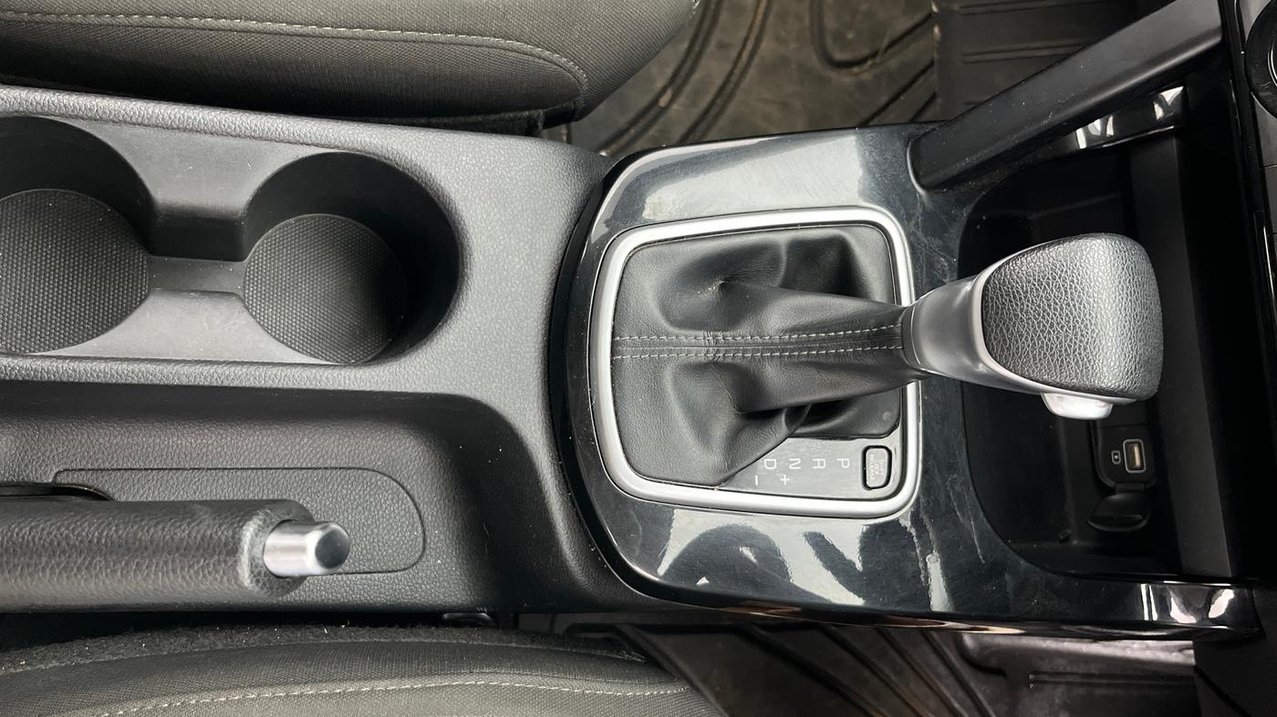 2020 KIA SELTOS HTK PLUS AT 1.5 DIESEL, Diesel, Automatic, 71,042 km, Gear Lever