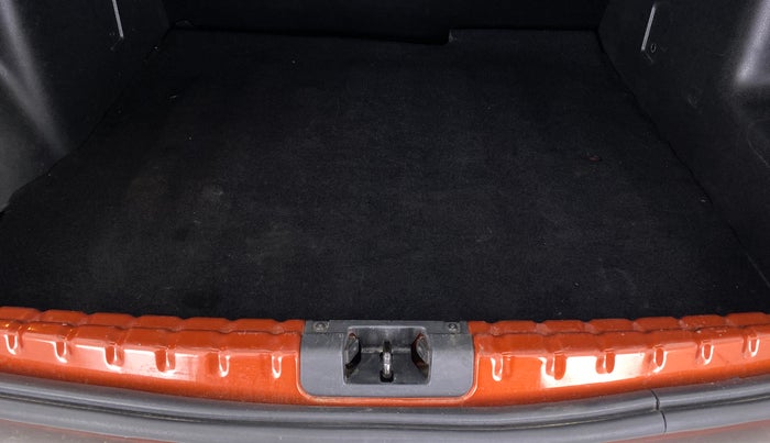 2020 Renault Duster RXS 106 PS MT, Petrol, Manual, 44,891 km, Boot Inside