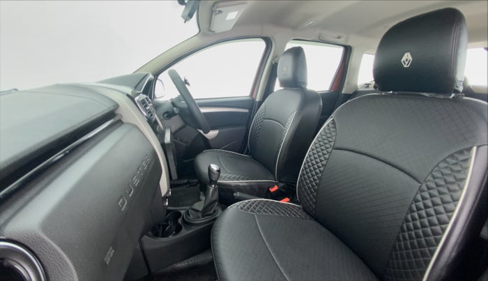2020 Renault Duster RXS 106 PS MT, Petrol, Manual, 44,891 km, Right Side Front Door Cabin