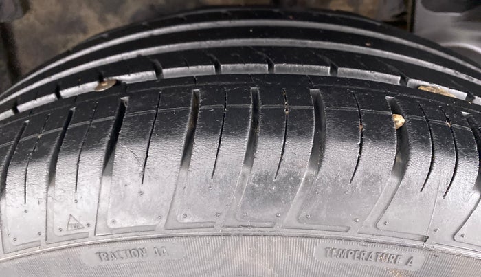 2020 Renault Duster RXS 106 PS MT, Petrol, Manual, 44,891 km, Left Rear Tyre Tread
