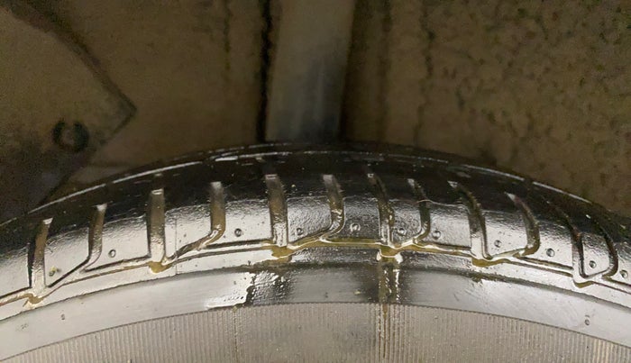 2020 Hyundai Elite i20 MAGNA PLUS 1.2, Petrol, Manual, 41,415 km, Right Rear Tyre Tread