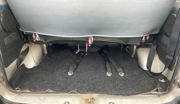 2015 Maruti OMNI E STD, Petrol, Manual, 220 km, Boot Inside