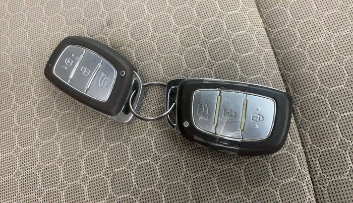 2017 Hyundai Elite i20 ASTA 1.2 (O), Petrol, Manual, 81,441 km, Key Close Up