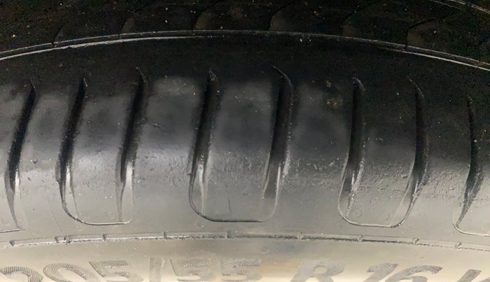 2017 Hyundai Elite i20 ASTA 1.2 (O), Petrol, Manual, 81,441 km, Left Rear Tyre Tread