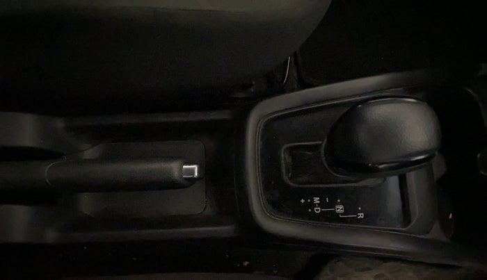 2024 Maruti Swift VXi AMT, Petrol, Automatic, 5,418 km, Gear Lever