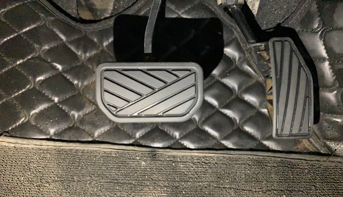 2024 Maruti Swift VXi AMT, Petrol, Automatic, 5,418 km, Pedals