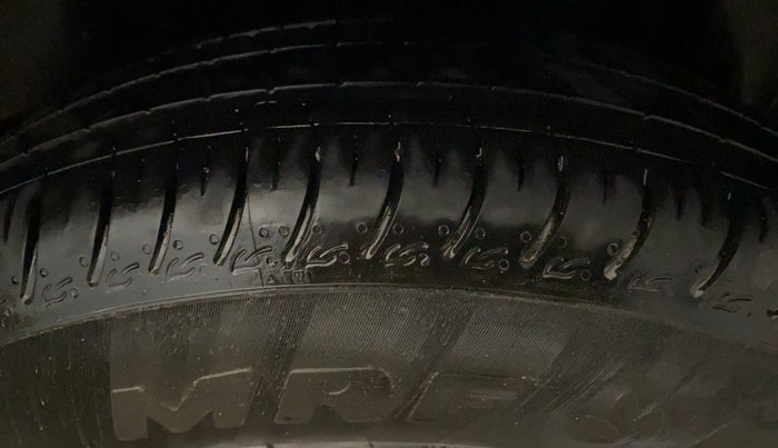 2024 Maruti Swift VXi AMT, Petrol, Automatic, 5,418 km, Left Rear Tyre Tread