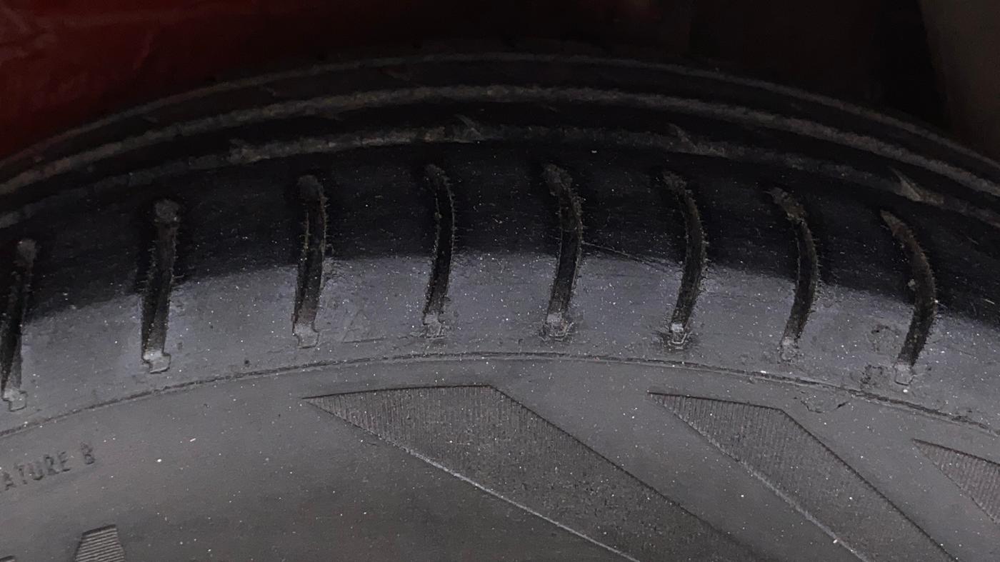 2015 Maruti Celerio VXI AMT, Petrol, Automatic, 99,330 km, Left Rear Tyre Tread