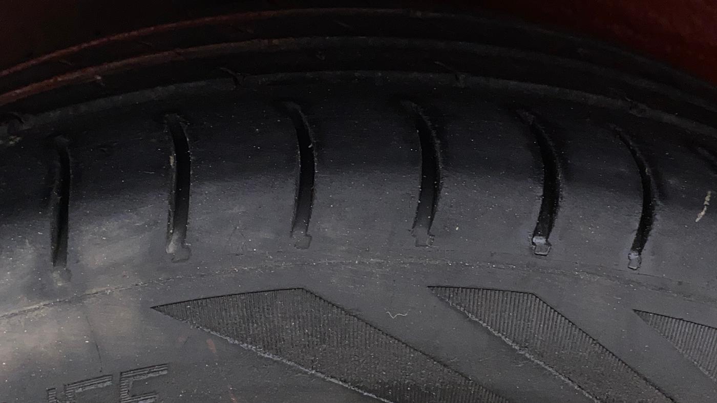 2015 Maruti Celerio VXI AMT, Petrol, Automatic, 99,330 km, Right Rear Tyre Tread