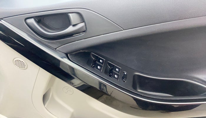 2018 Tata NEXON XM PETROL, Petrol, Manual, 91,949 km, Driver Side Door Panels Control