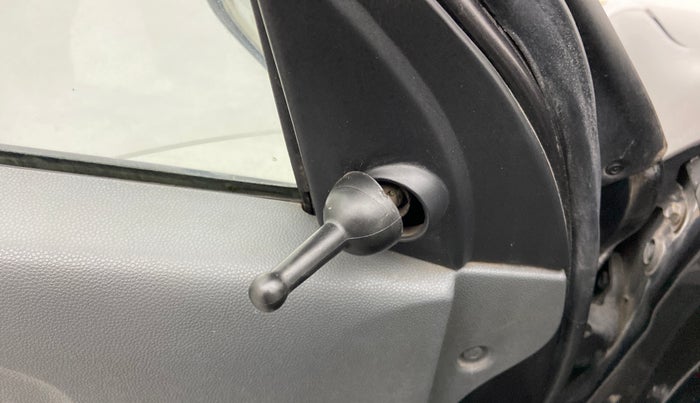 2015 Maruti Alto 800 LXI, Petrol, Manual, 72,308 km, Left rear-view mirror - ORVM knob broken and not working