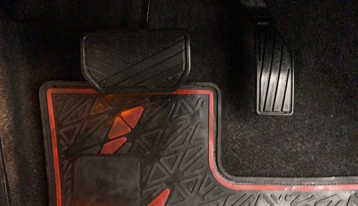 2022 Maruti Vitara Brezza ZXI PLUS AT SHVS, Petrol, Automatic, 2,370 km, Pedals