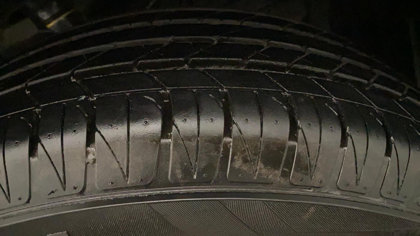 2022 Maruti Vitara Brezza ZXI PLUS AT SHVS, Petrol, Automatic, 2,370 km, Left Rear Tyre Tread