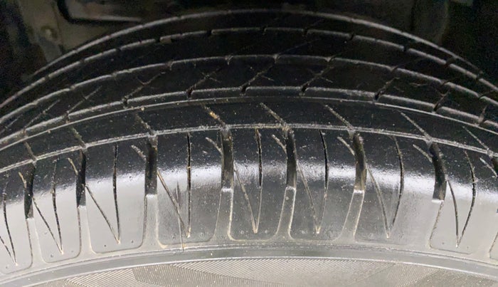 2021 Toyota URBAN CRUISER HIGH AT, Petrol, Automatic, 30,448 km, Left Front Tyre Tread