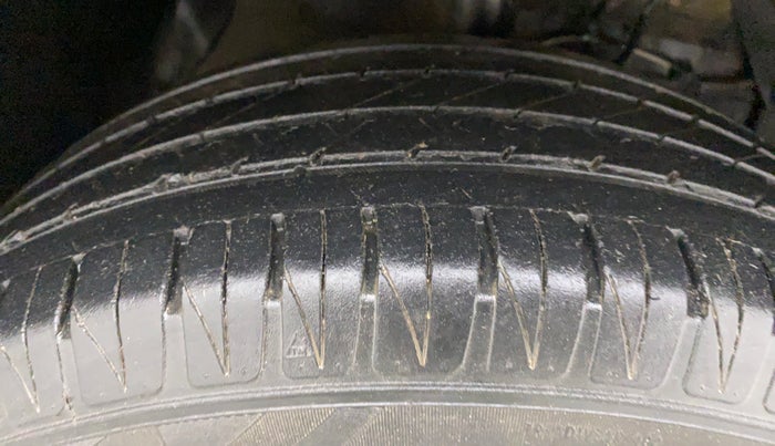 2021 Toyota URBAN CRUISER HIGH AT, Petrol, Automatic, 30,448 km, Right Front Tyre Tread