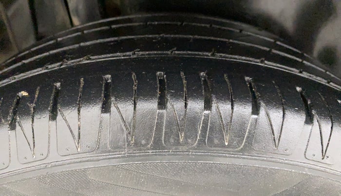 2021 Toyota URBAN CRUISER HIGH AT, Petrol, Automatic, 30,448 km, Right Rear Tyre Tread