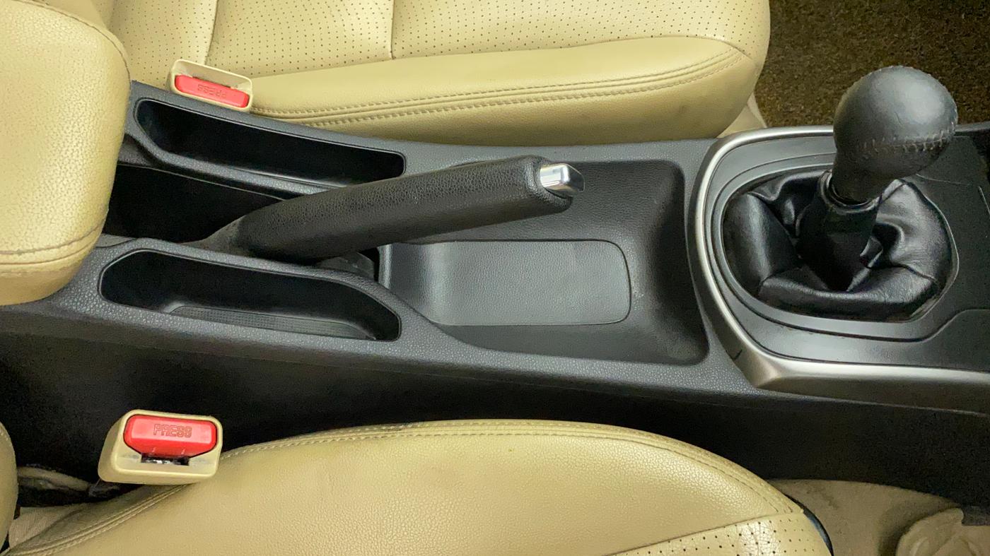 2015 Honda City 1.5L I-VTEC VX, Petrol, Manual, 54,222 km, Gear Lever