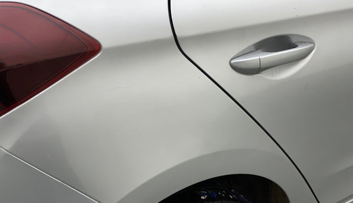 2020 Hyundai Elite i20 SPORTZ PLUS 1.2, CNG, Manual, 75,324 km, Right quarter panel - Minor scratches