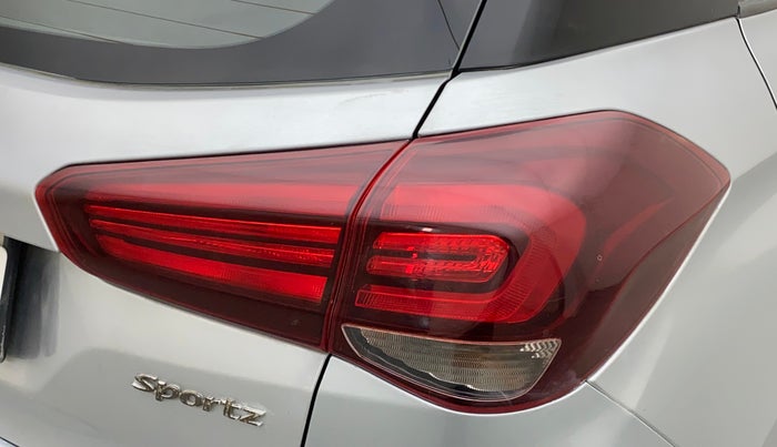 2020 Hyundai Elite i20 SPORTZ PLUS 1.2, CNG, Manual, 75,324 km, Right tail light - Reverse gear light not functional