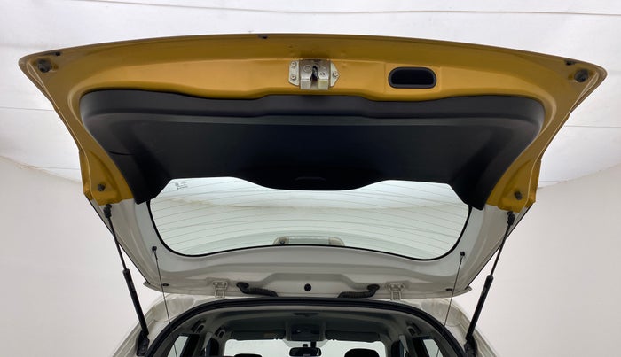 2018 Maruti Vitara Brezza ZDI+ DUAL TONE AMT, Diesel, Automatic, 45,384 km, Boot Door Open