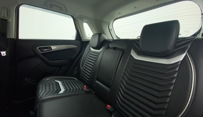 2018 Maruti Vitara Brezza ZDI+ DUAL TONE AMT, Diesel, Automatic, 45,384 km, Right Side Rear Door Cabin