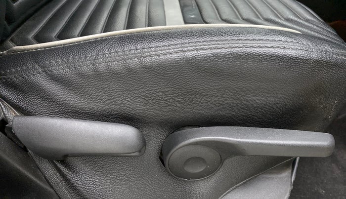 2018 Maruti Vitara Brezza ZDI+ DUAL TONE AMT, Diesel, Automatic, 45,384 km, Driver Side Adjustment Panel