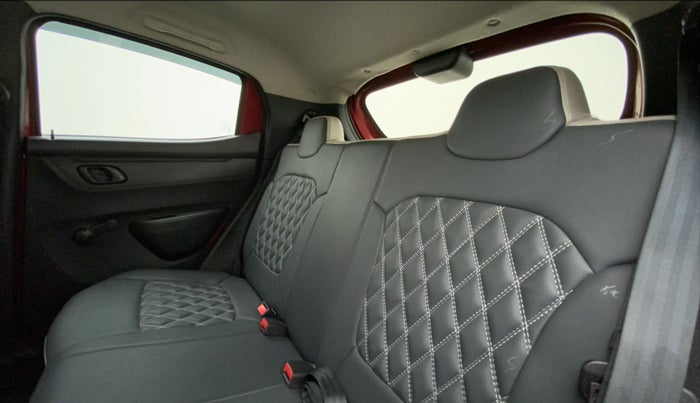 2016 Renault Kwid RXT 1.0 AMT (O), Petrol, Automatic, 44,929 km, Right Side Rear Door Cabin