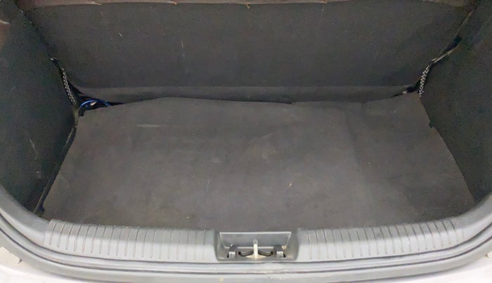 2012 Hyundai i20 MAGNA (O) 1.2, Petrol, Manual, 68,907 km, Boot Inside