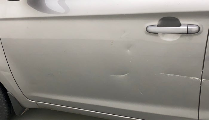 2012 Hyundai i20 MAGNA (O) 1.2, Petrol, Manual, 68,907 km, Front passenger door - Minor scratches