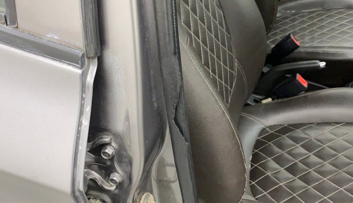 2012 Hyundai i20 MAGNA (O) 1.2, Petrol, Manual, 68,907 km, Driver-side door - Beading has minor damage