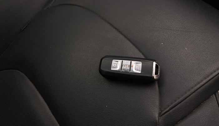 2019 MG HECTOR SHARP 1.5 DCT PETROL DUAL TONE, Petrol, Automatic, 73,696 km, Key Close Up