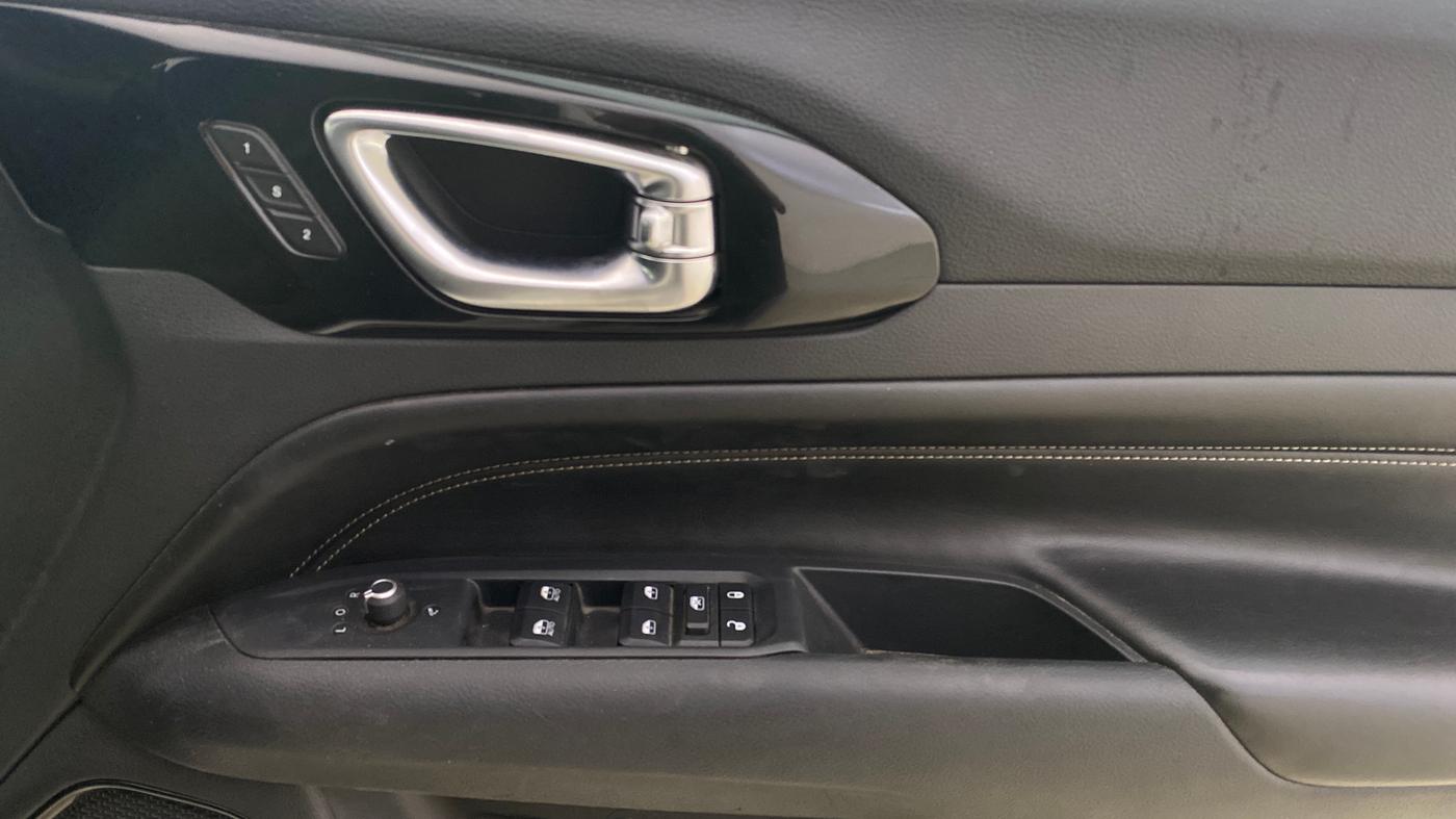 2021 Jeep Compass MODEL S (O) 1.4 PETROL DCT, Petrol, Automatic, 42,012 km, Driver Side Door Panels Control