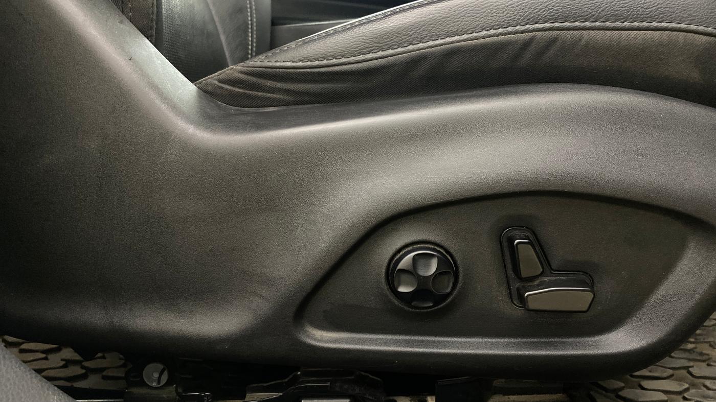 2021 Jeep Compass MODEL S (O) 1.4 PETROL DCT, Petrol, Automatic, 42,012 km, Driver Side Adjustment Panel