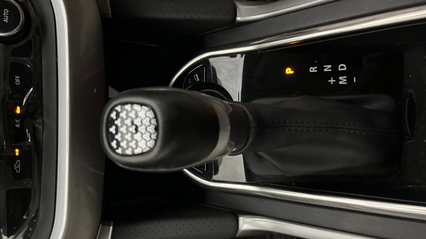 2021 Tata Safari XZA PLUS, Diesel, Automatic, 38,235 km, Gear Lever