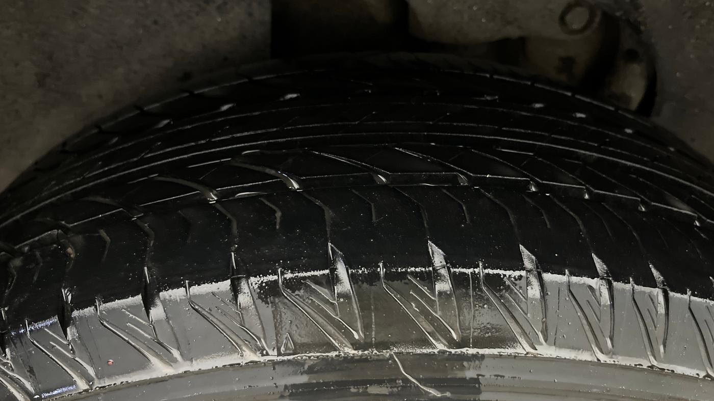 2021 Tata Safari XZA PLUS, Diesel, Automatic, 38,235 km, Right Rear Tyre Tread
