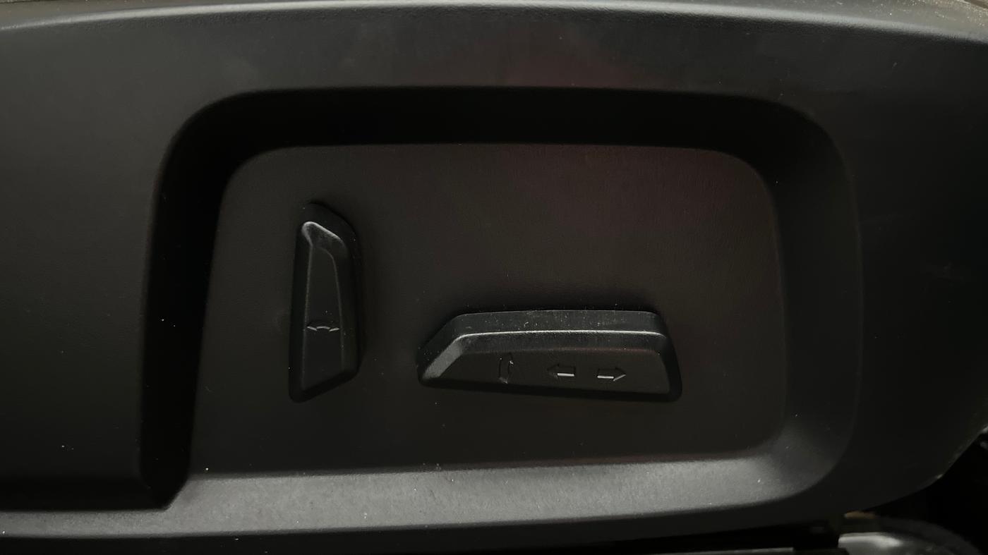2021 Tata Safari XZA PLUS, Diesel, Automatic, 38,235 km, Driver Side Adjustment Panel