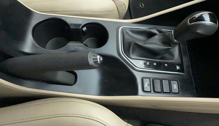 2016 Hyundai Tucson 2WD AT GL PETROL , Petrol, Automatic, 34,725 km, Gear Lever