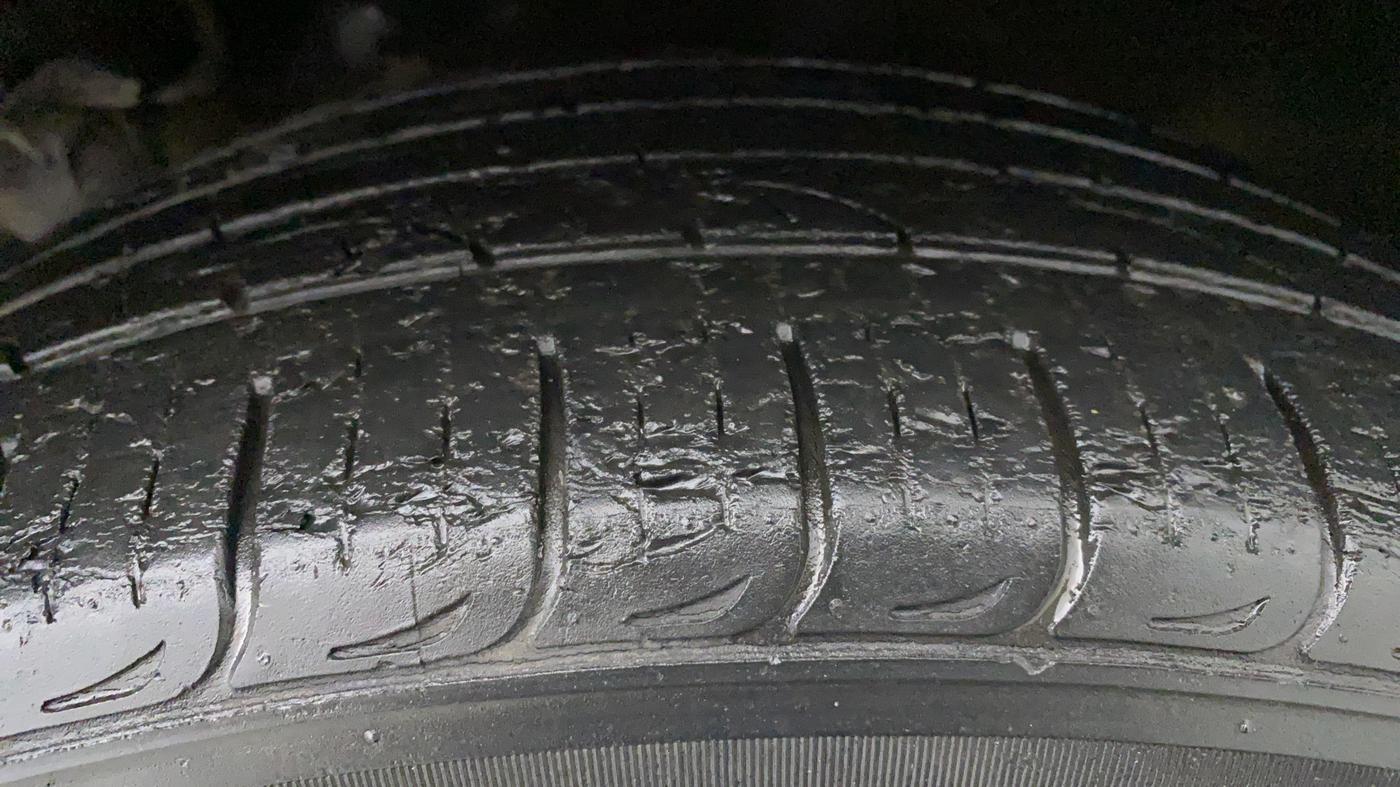 2016 Hyundai Tucson 2WD AT GL PETROL , Petrol, Automatic, 34,725 km, Left Front Tyre Tread