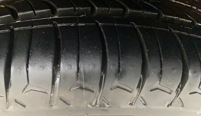2013 Maruti Alto K10 VXI, Petrol, Manual, 1,23,960 km, Left Front Tyre Tread