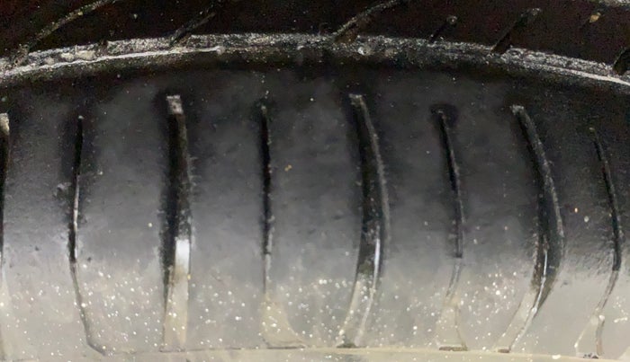 2013 Maruti Alto K10 VXI, Petrol, Manual, 1,23,960 km, Left Rear Tyre Tread
