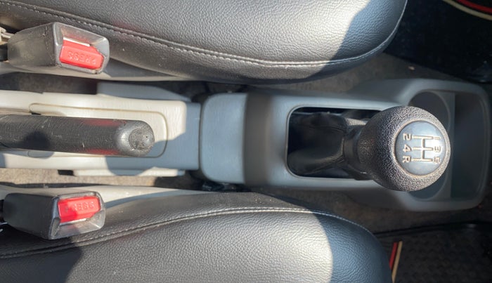 2013 Maruti Alto K10 VXI, Petrol, Manual, 1,23,960 km, Gear Lever