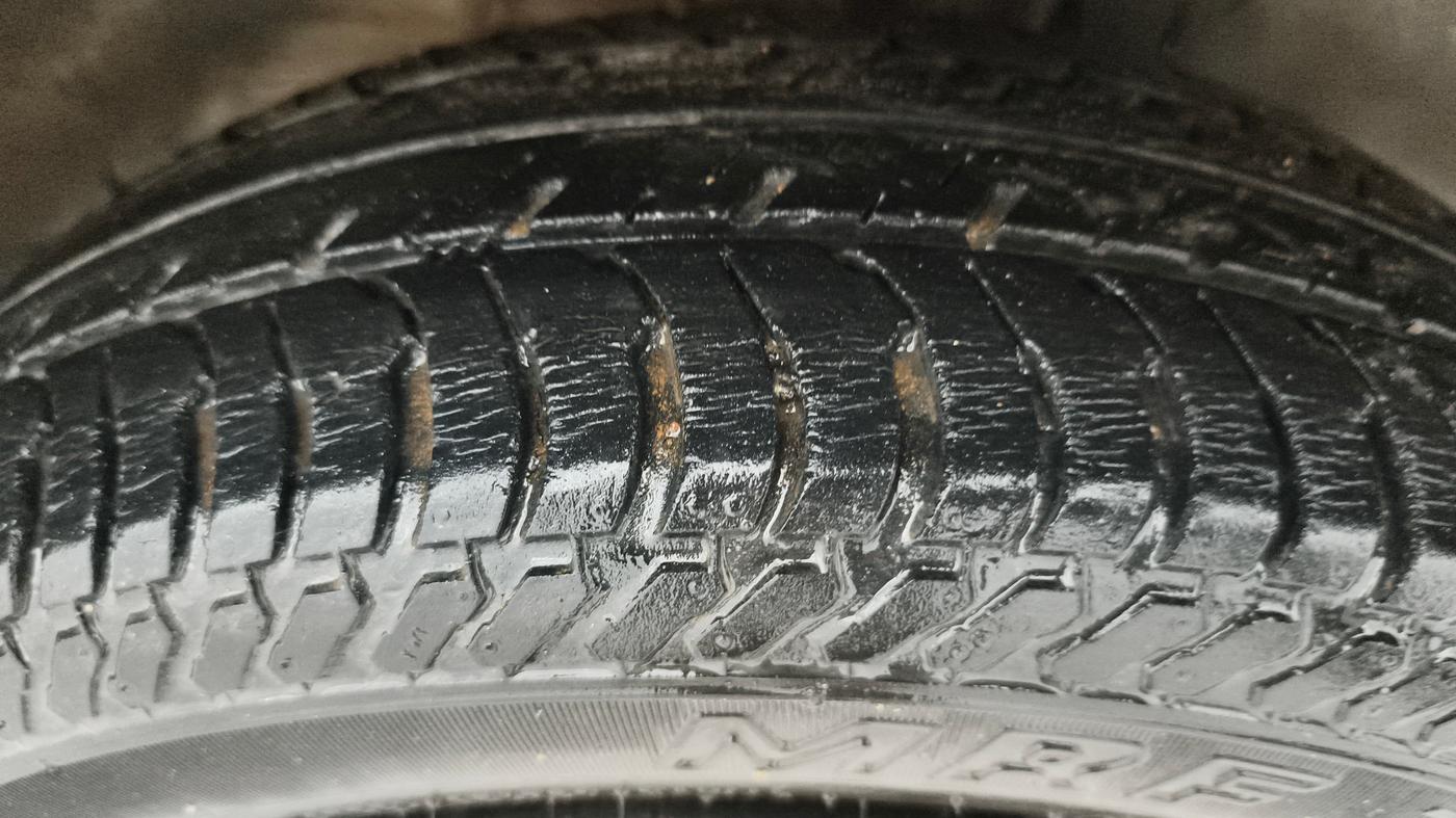 2019 Maruti Alto K10 VXI AMT, Petrol, Automatic, 29,611 km, Right Front Tyre Tread