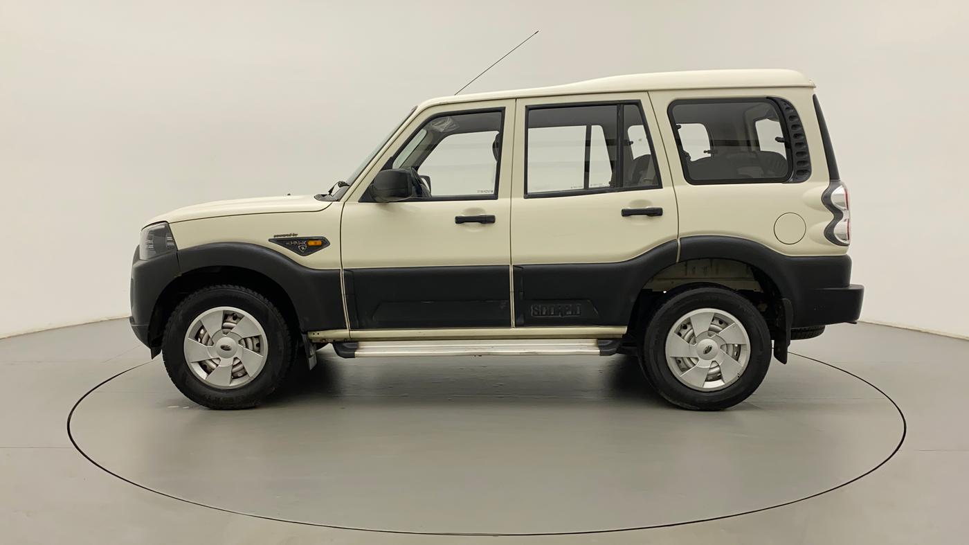 2015 Mahindra Scorpio S4 PLUS, Diesel, Manual, 62,617 km, Left Side