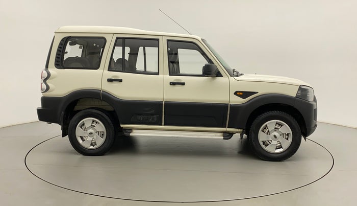 2015 Mahindra Scorpio S4 PLUS, Diesel, Manual, 62,617 km, Right Side View