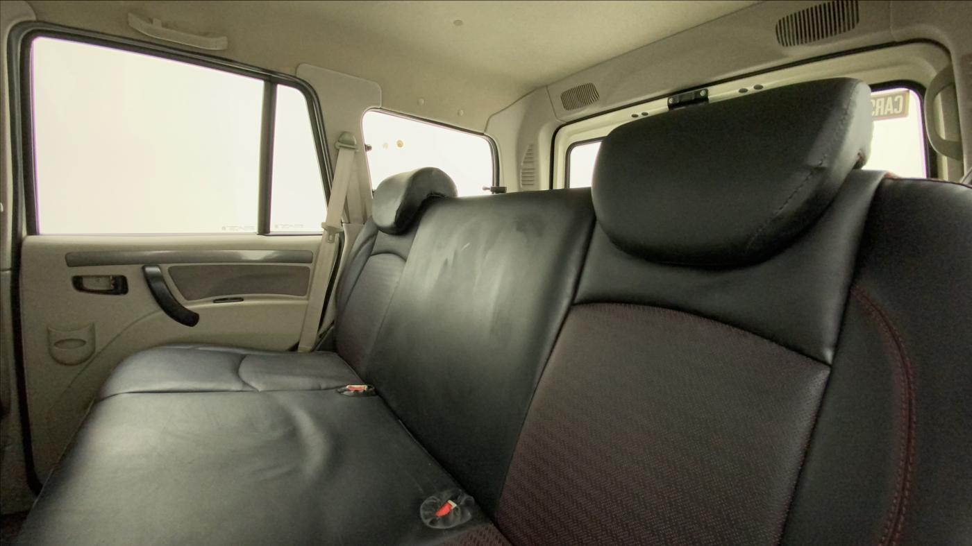 2015 Mahindra Scorpio S4 PLUS, Diesel, Manual, 62,617 km, Right Side Rear Door Cabin